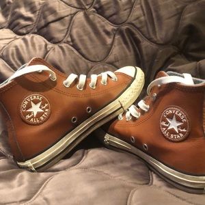 Girls Converse high tops
